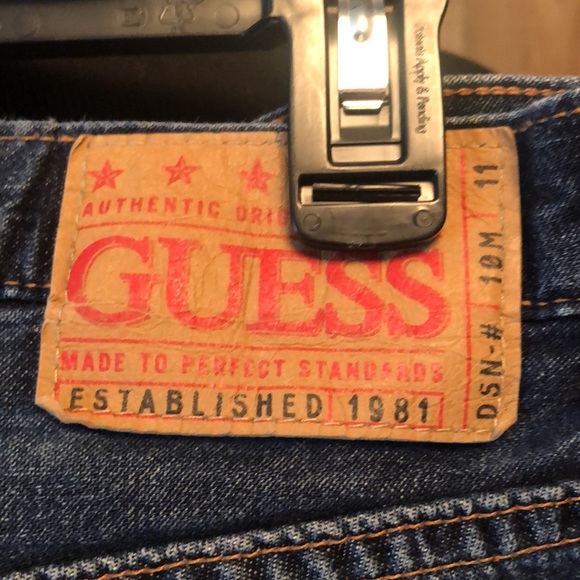 Blue Jeans by Guess size 27 - Picture 7 of 10